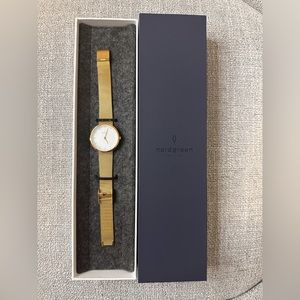 Brand new Nordgreen gold mesh strap wrist watch 32mm.